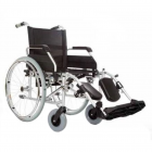 Rolstoel met beensteunen